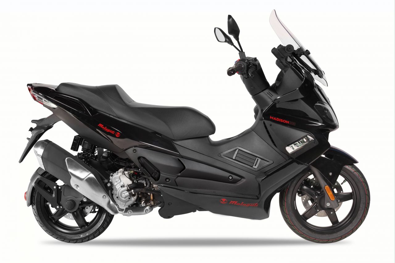 Malaguti Madison 300 Fekete Malaguti Madison 300 Fekete
