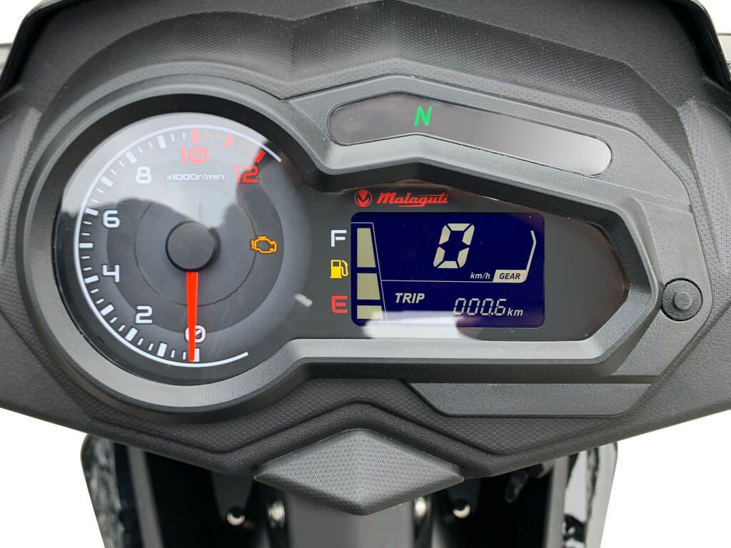 BEMUTATÓMOTOR - Malaguti Spectre GP 125 piros, EURO 5, Le3-A1 BEMUTATÓMOTOR - Malaguti Spectre GP 125 piros, EURO 5, Le3-A1
