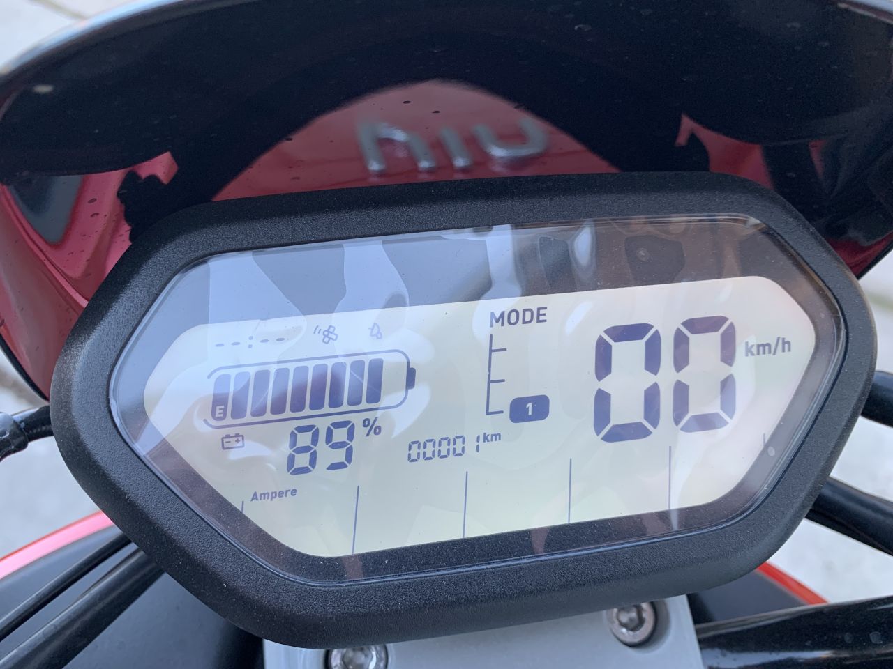 BEMUTATÓMOTOR - NIU NQi Sport elektromos robogó 6035 45km/h, piros, L1e-B BEMUTATÓMOTOR - NIU NQi Sport elektromos robogó 6035 45km/h, piros, L1e-B