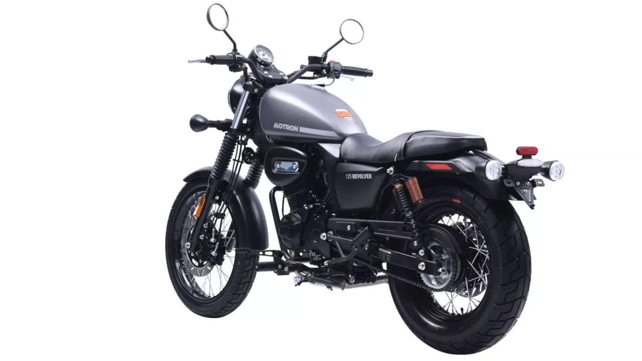 BEMUTATÓMOTOR - MOTRON REVOLVER 125 Fekete