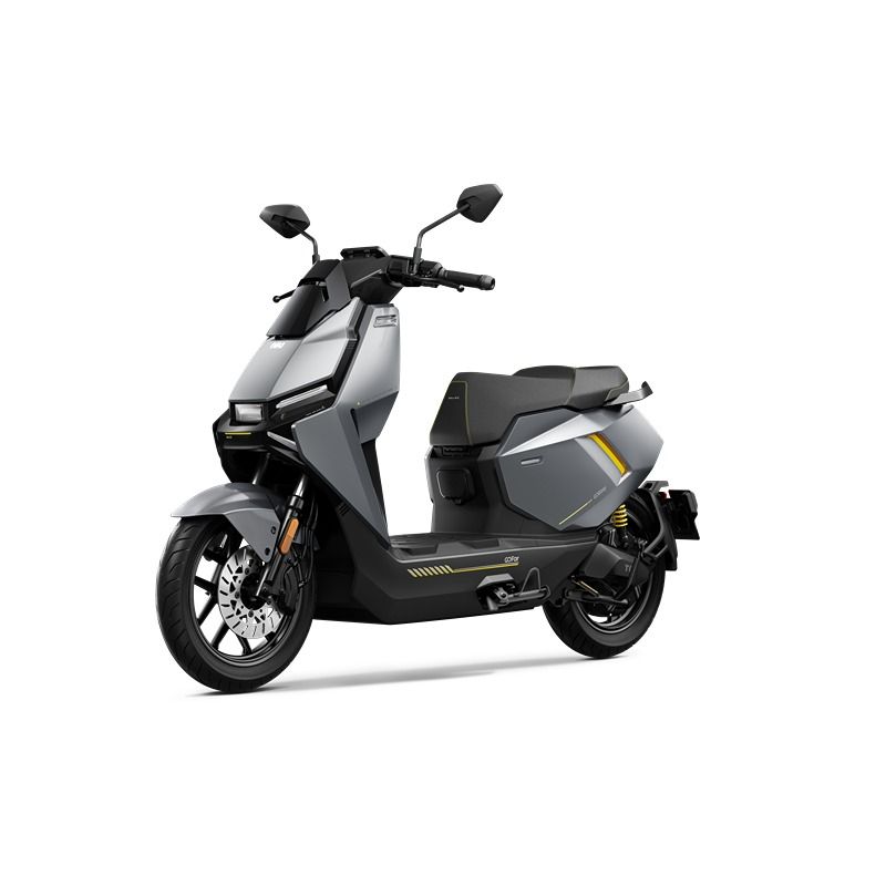 NIU FQiX 150 elektromos robogó 45 km/h, ezüst L1e-B - két akkumulátorral 150km hatótáv