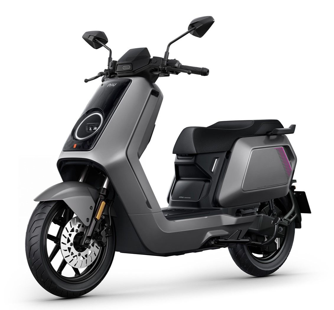 NIU NQiX 500 elektromos robogó 100km/h, szürke L3e-A1 - három akkumulátorral