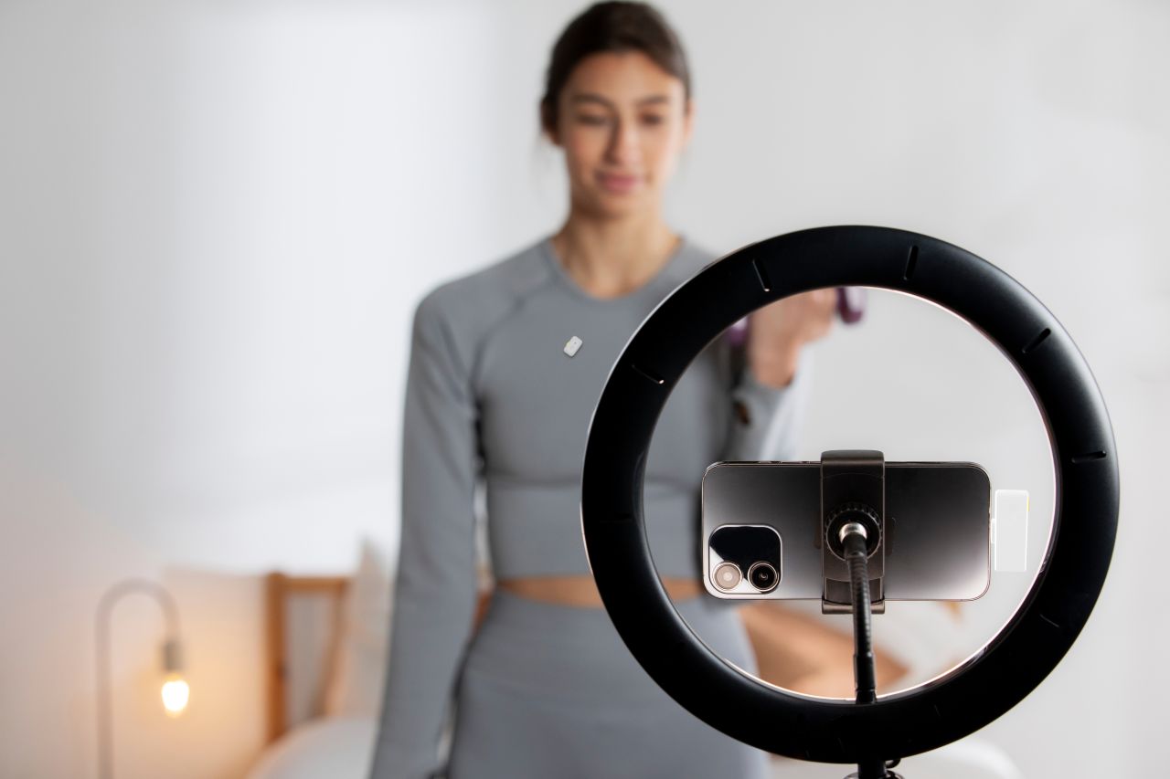 Luucco MiniPods K2 vezeték nélküli csíptetős lavalier wireless mikrofon szett telefonhoz USB-C /Lightning