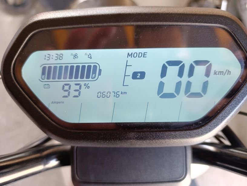HASZNÁLTMOTOR - NIU UQi GT 4831 Fehér Euro5 L3e-B HASZNÁLTMOTOR - NIU UQi GT 4831 Fehér Euro5 L3e-B