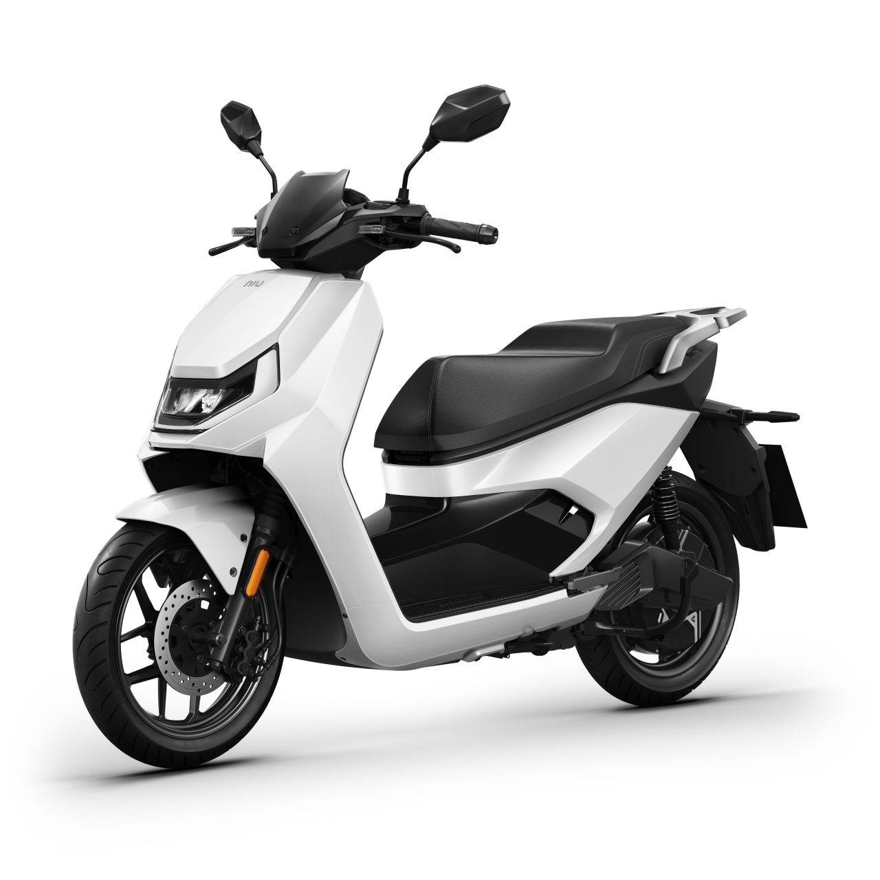 BEMUTATÓMOTOR - NIU FQi 500 elektromos robogó 95km/h, fehér L3e-A1 BEMUTATÓMOTOR - NIU FQi 500 elektromos robogó 95km/h, fehér L3e-A1