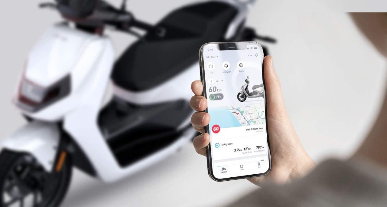 BEMUTATÓMOTOR - NIU FQi 500 elektromos robogó 95km/h, fehér L3e-A1 BEMUTATÓMOTOR - NIU FQi 500 elektromos robogó 95km/h, fehér L3e-A1